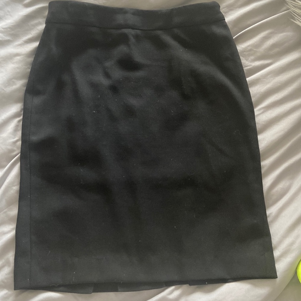 Beautiful pencil skirt with pleated back